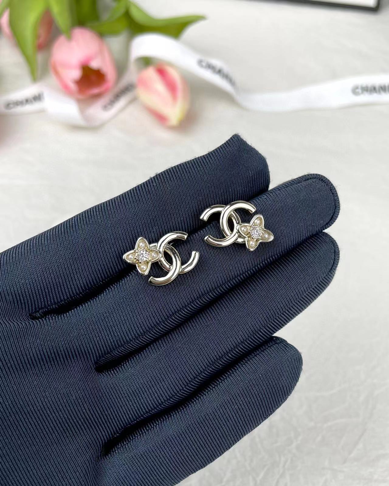 CHANE1 四つ葉のクローバー パール イヤリング【50％割引+送料無料】