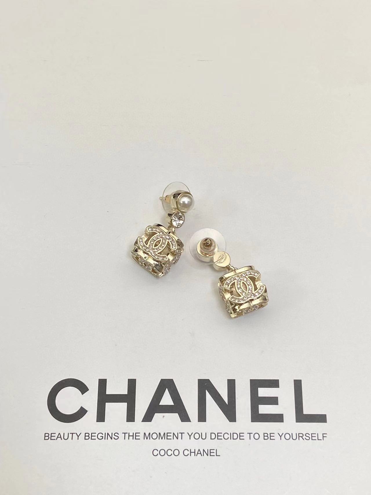 CHANE1 ダイヤモンドダイス ピアス+ネックレス 2点セット【50％割引+送料無料】