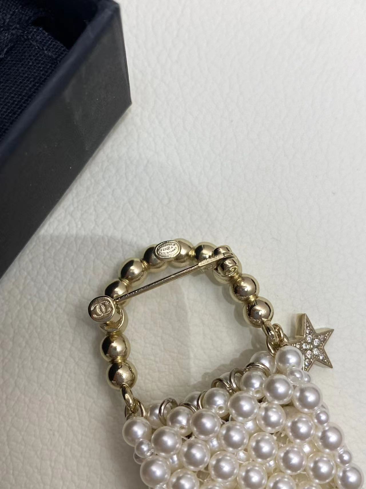 CHANE1 パールタッセル ダイヤモンドブローチ【50％割引+送料無料】