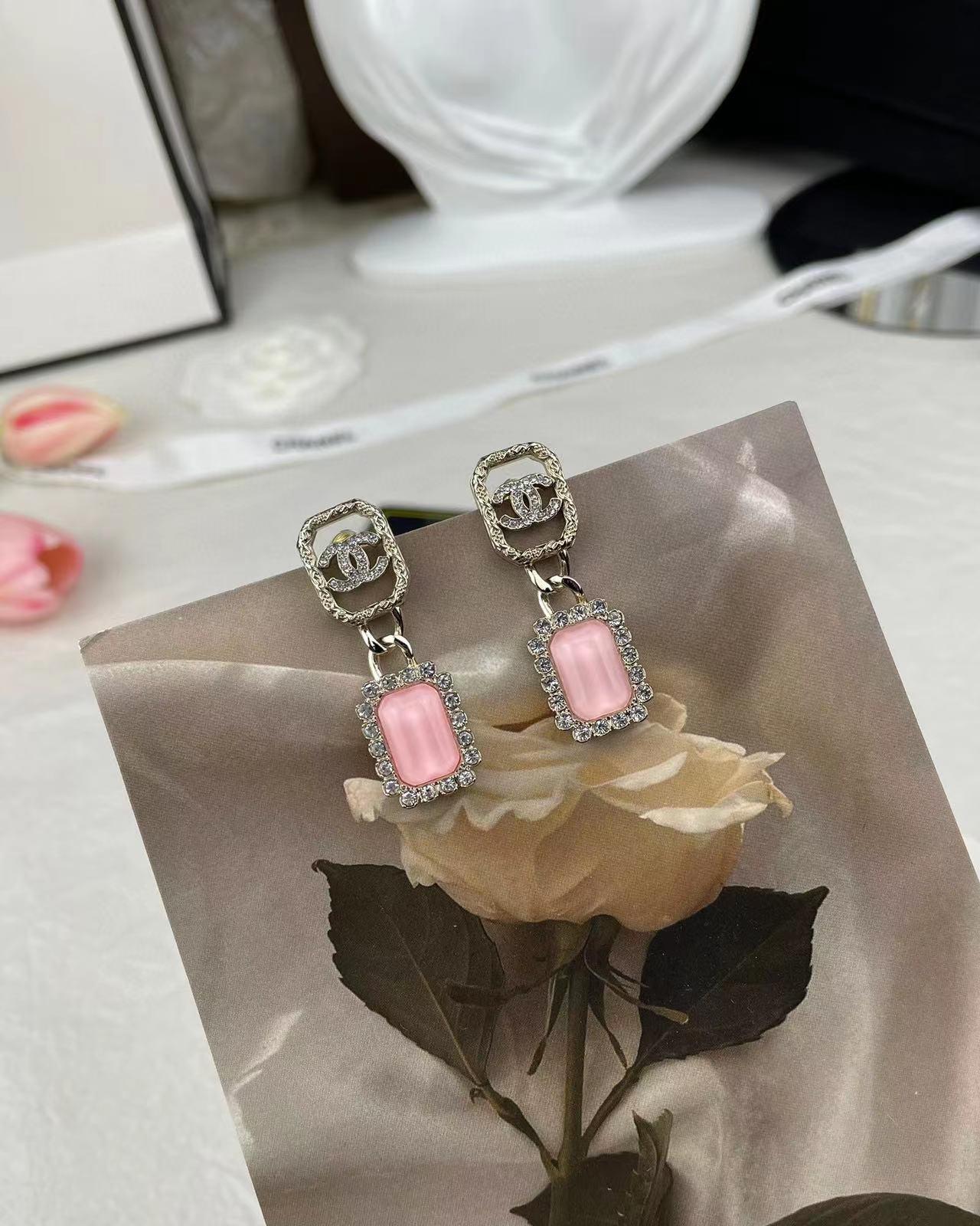 CHANE1 中空ダブル C ピンク イヤリング【50％割引+送料無料】