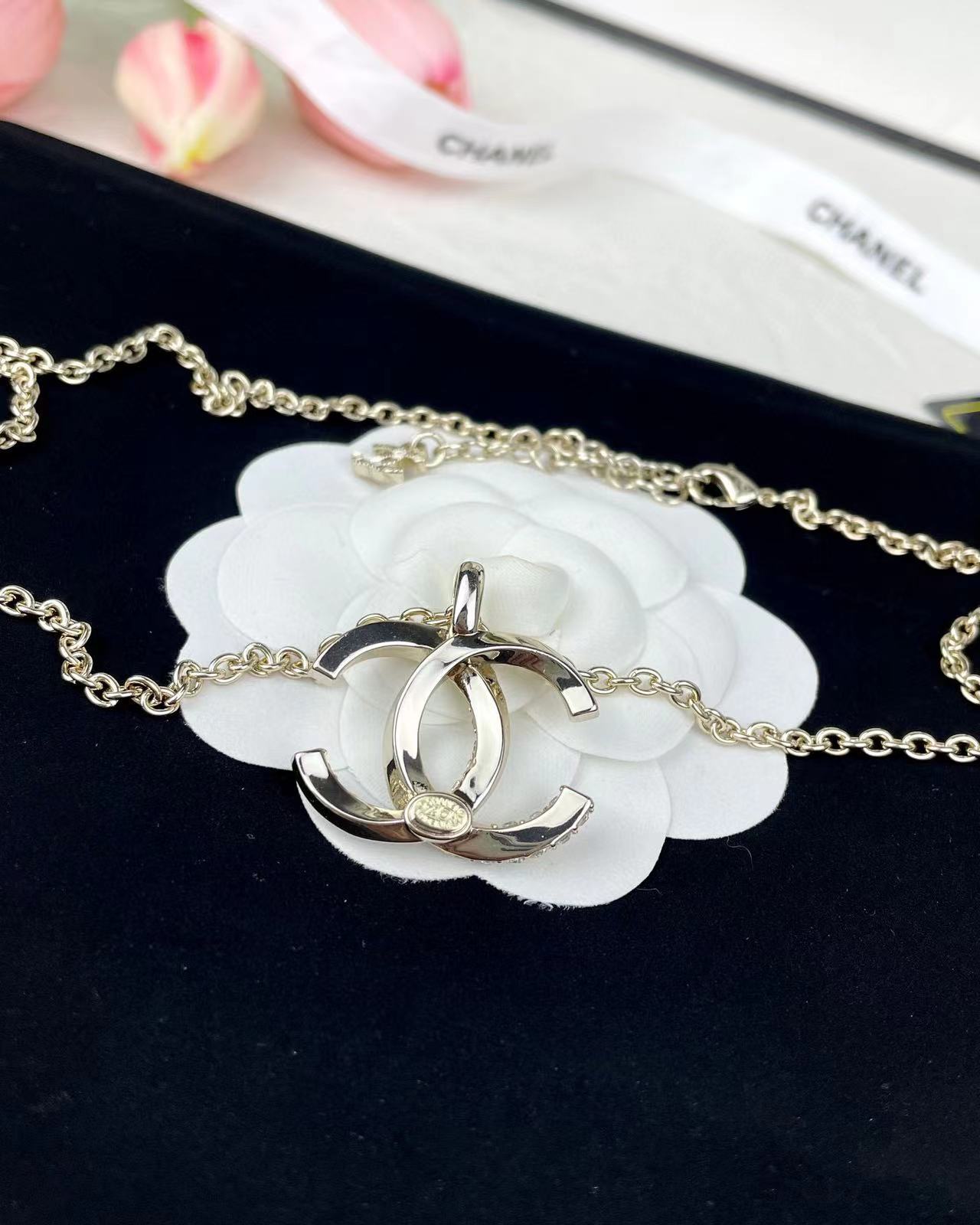 CHANE1 ダイヤモンド ダブルC シンプルネックレス【50％割引+送料無料】