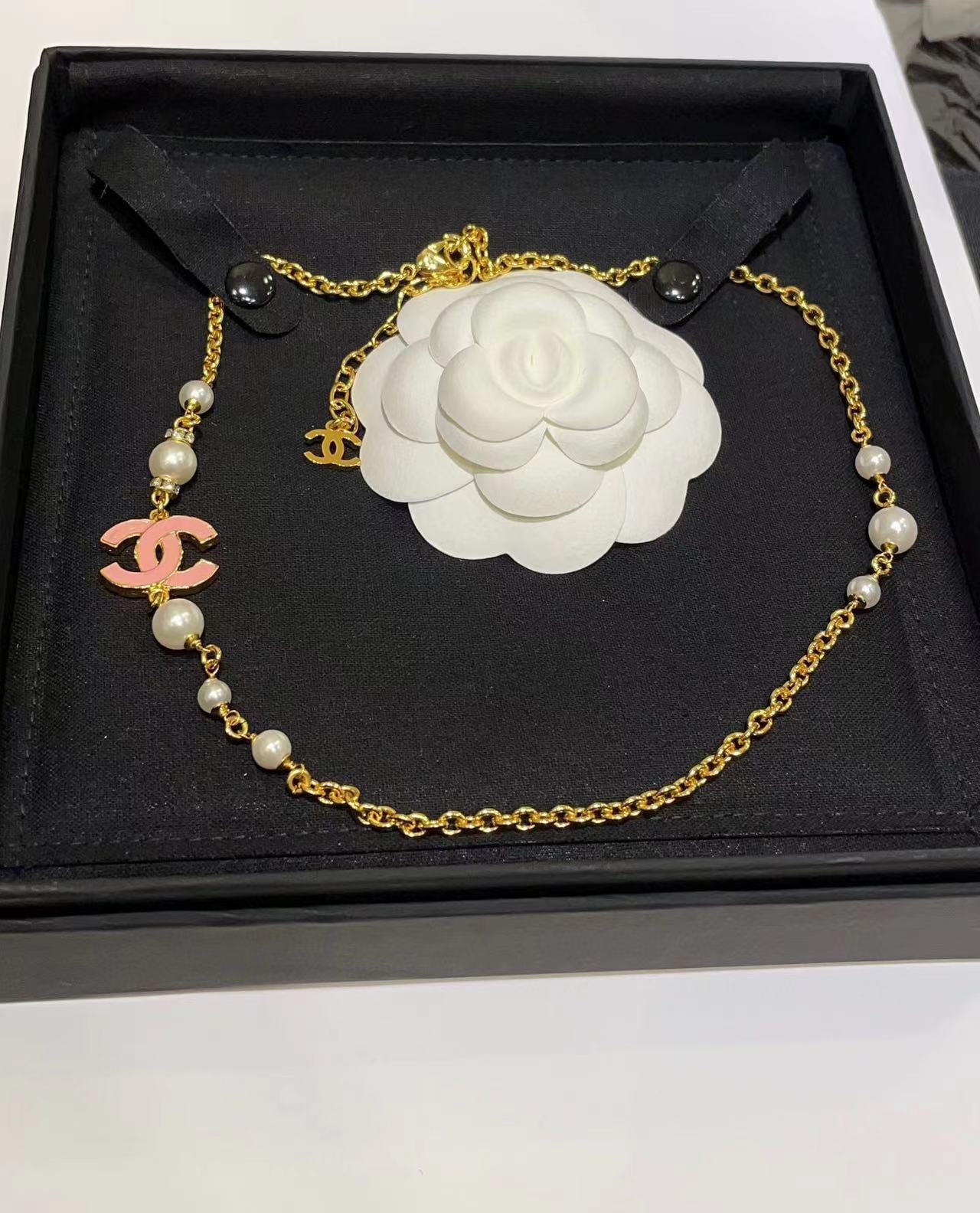 CHANE1 ピンク エナメル ダブル C パール ネックレス【50％割引+送料無料】
