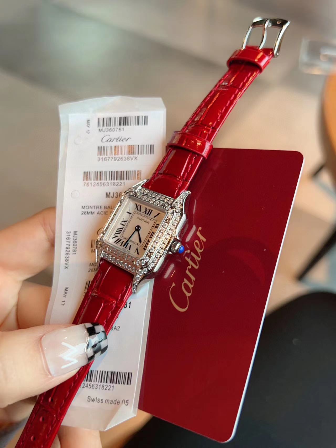 Cart1er de Panthere ダイヤモンド革ベルトのレディース腕時計【50％割引+送料無料】