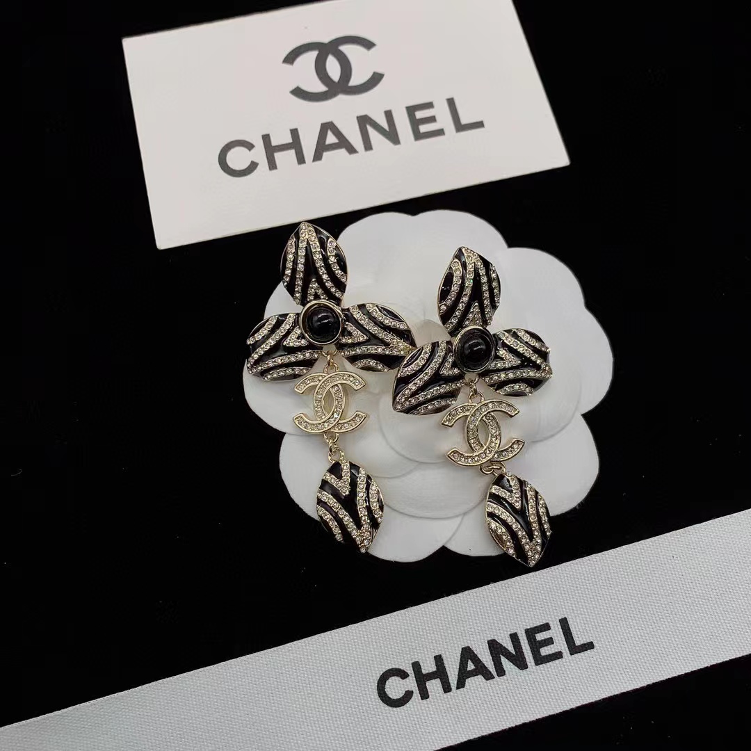 CHANE1 ダイヤモンド三つ葉クローバー ピアス【50％割引+送料無料】