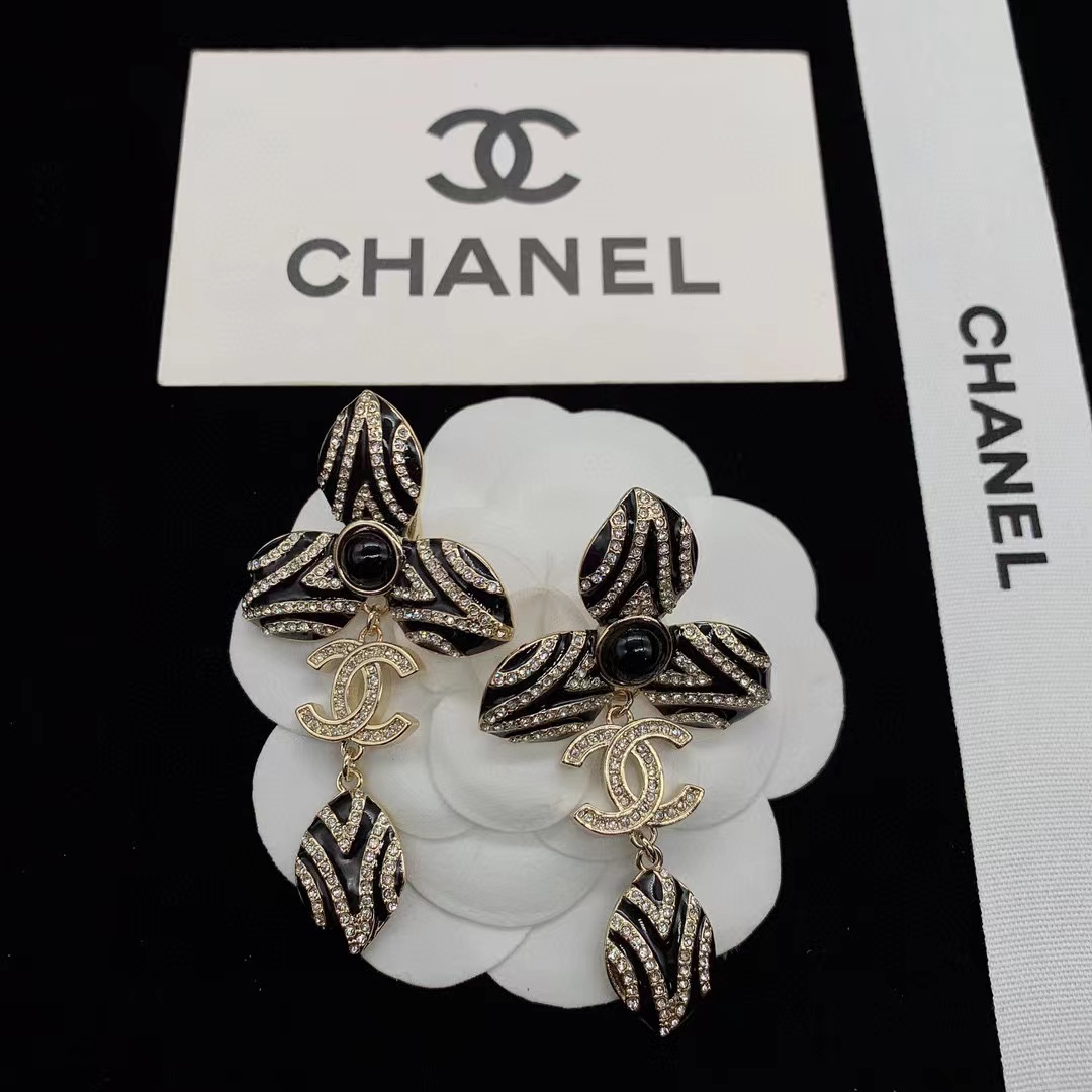 CHANE1 ダイヤモンド三つ葉クローバー ピアス【50％割引+送料無料】