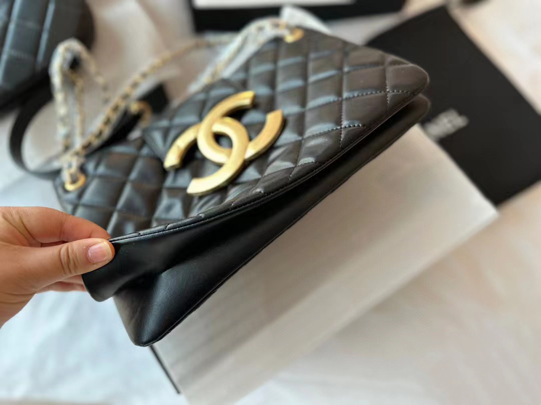 CHANE1 ラージロゴ チェーンショルダー クロスボディバッグ【50％割引+送料無料】