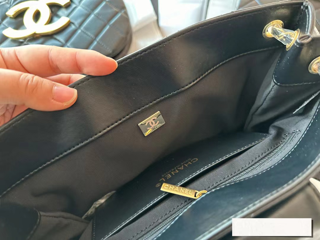 CHANE1 ラージロゴ チェーンショルダー クロスボディバッグ【50％割引+送料無料】