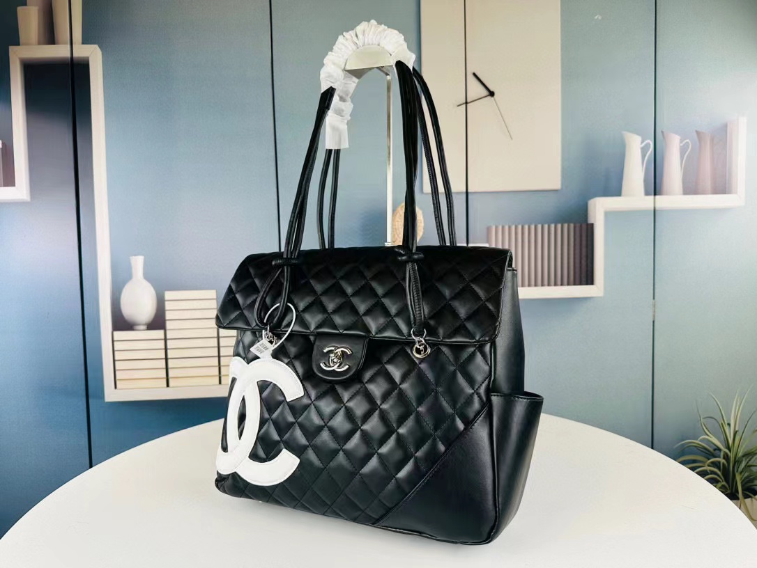 CHANE1 ラージロゴ ハンドバッグ【50％割引+送料無料】