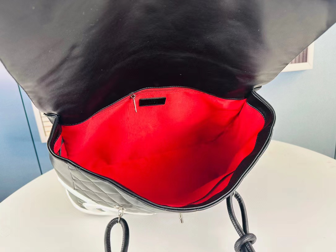 CHANE1 ラージロゴ ハンドバッグ【50％割引+送料無料】