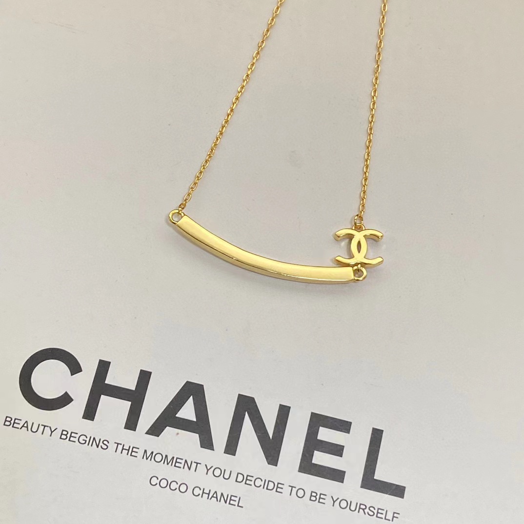 CHANE1 スマイル ダブル C ゴールド ネックレス【50％割引+送料無料】
