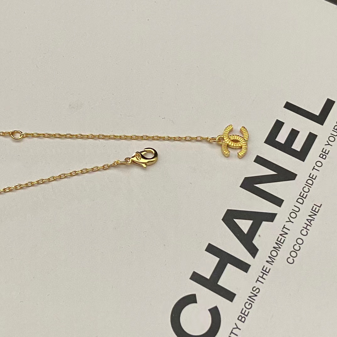 CHANE1 スマイル ダブル C ゴールド ネックレス【50％割引+送料無料】