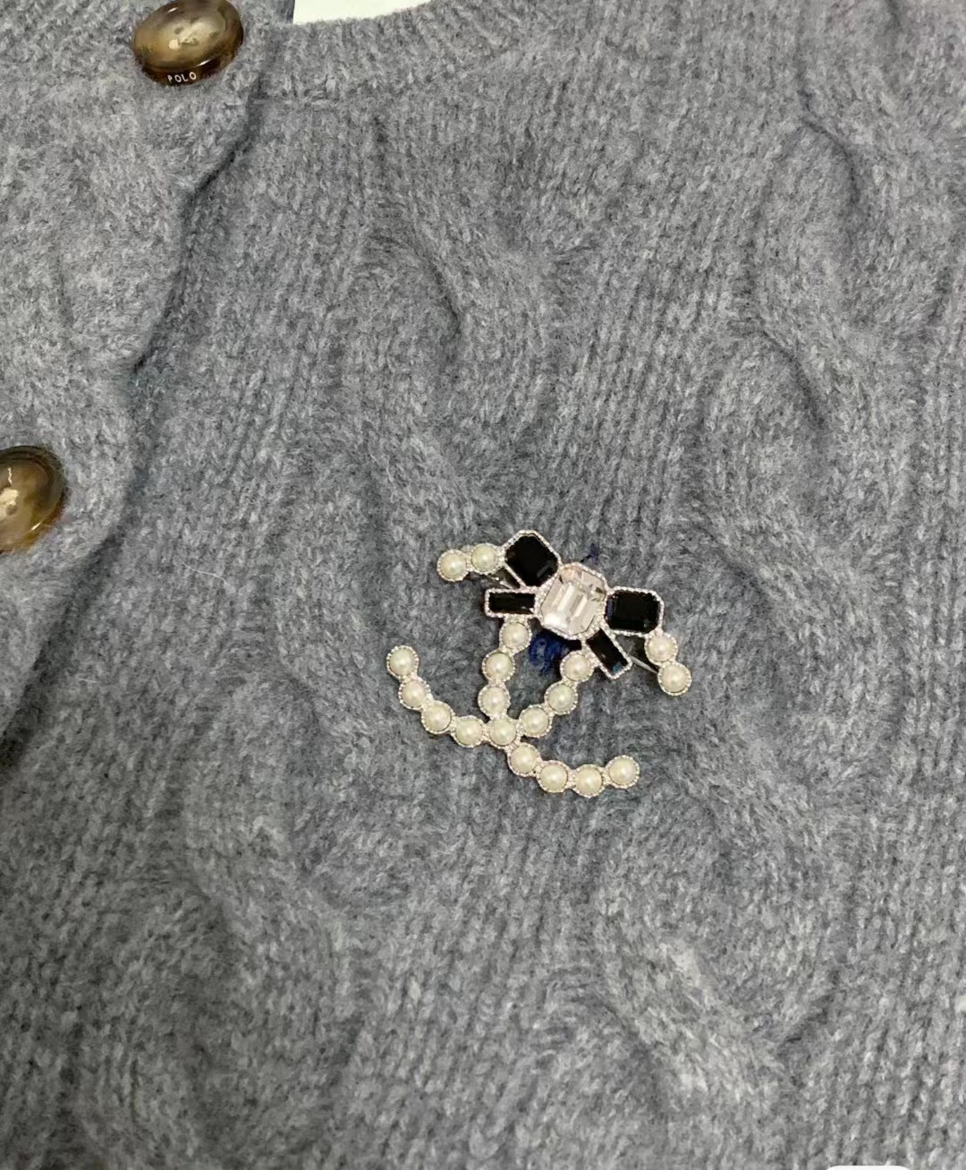 CHANE1 白黒パールブローチ【50％割引+送料無料】