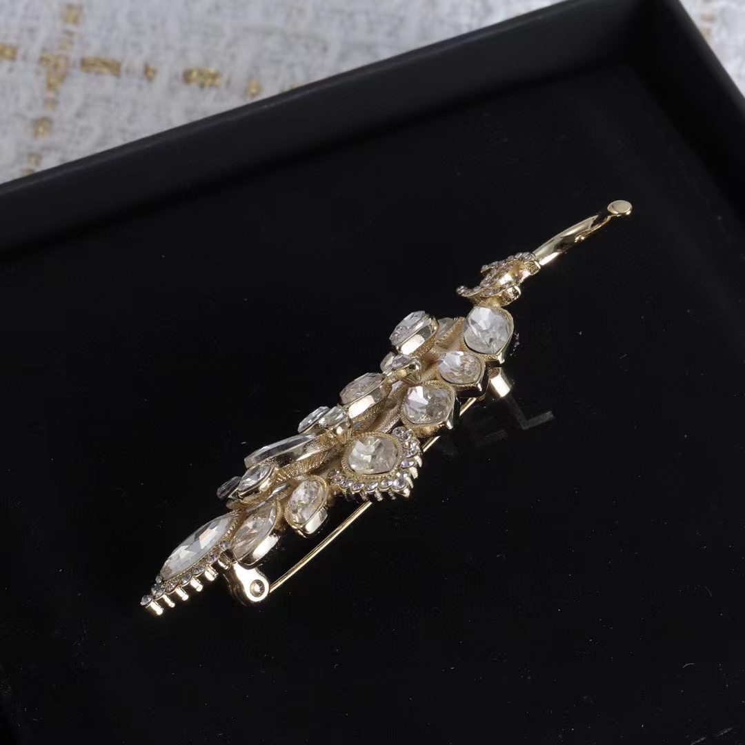 CHANE1 リーフ ダイヤモンド ブローチ【50％割引+送料無料】