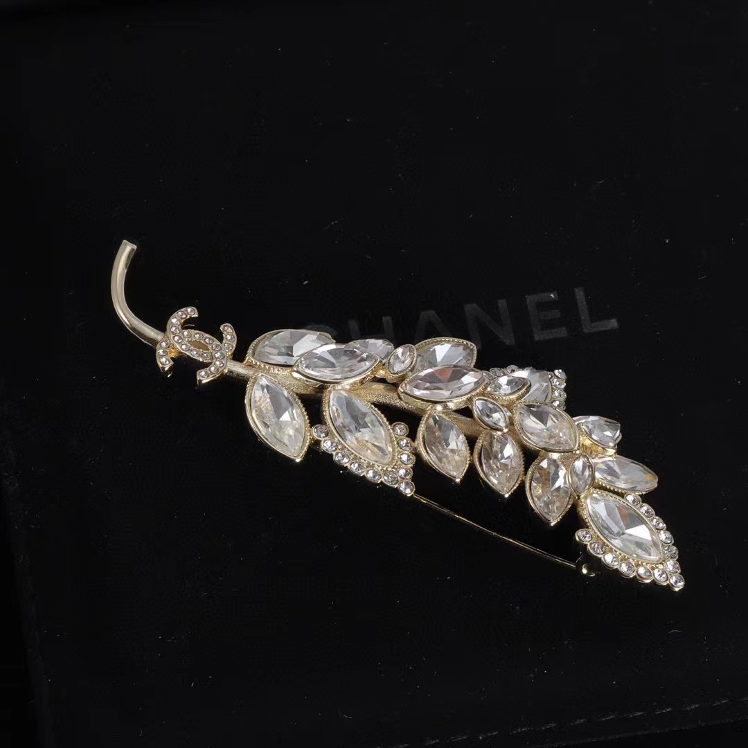 CHANE1 リーフ ダイヤモンド ブローチ【50％割引+送料無料】