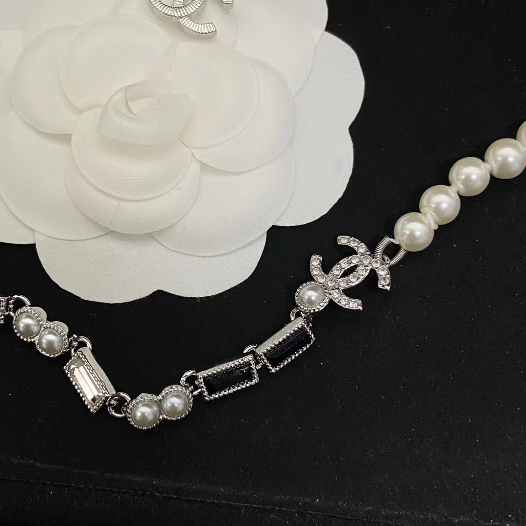 CHANE1 白黒スクエアダイヤモンドダブルCステッチパールネックレス【50％割引+送料無料】