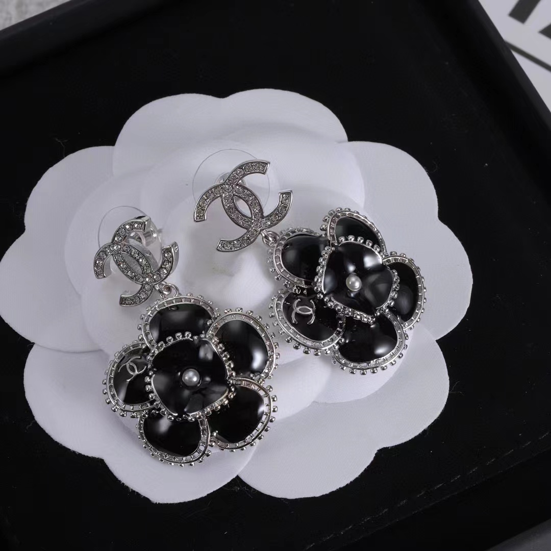 CHANE1 カメリア ダイヤモンド ダブルC ピアス【50％割引+送料無料】