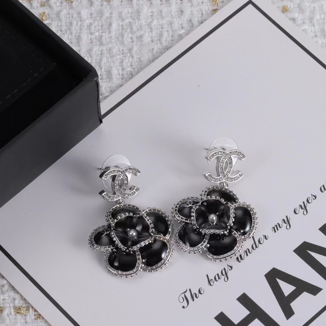 CHANE1 カメリア ダイヤモンド ダブルC ピアス【50％割引+送料無料】