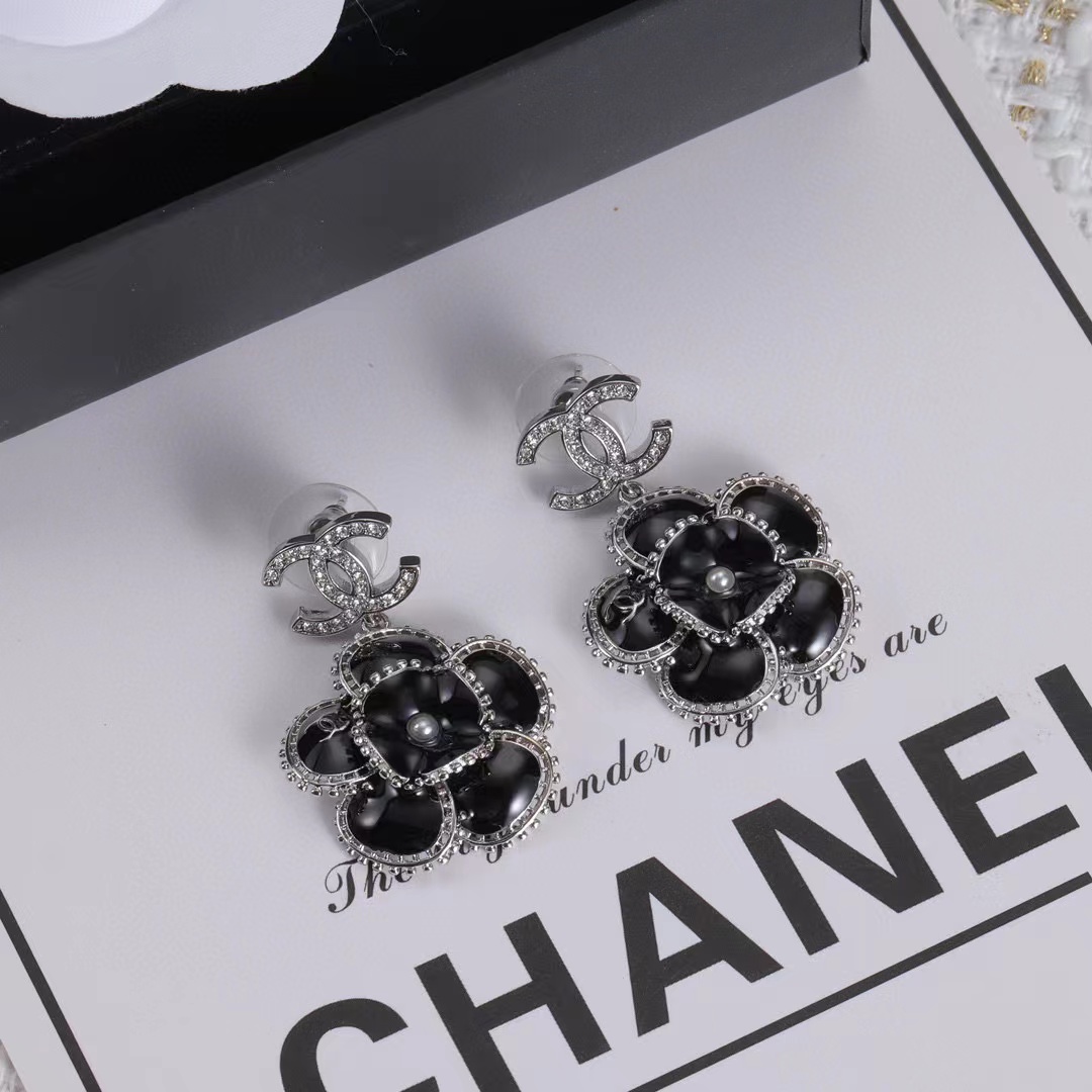 CHANE1 カメリア ダイヤモンド ダブルC ピアス【50％割引+送料無料】