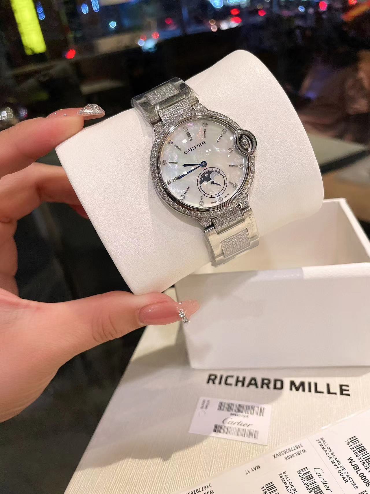 CART1ER 高品質ダイヤモンドスチールバンドレディースウォッチ【50％割引+送料無料】