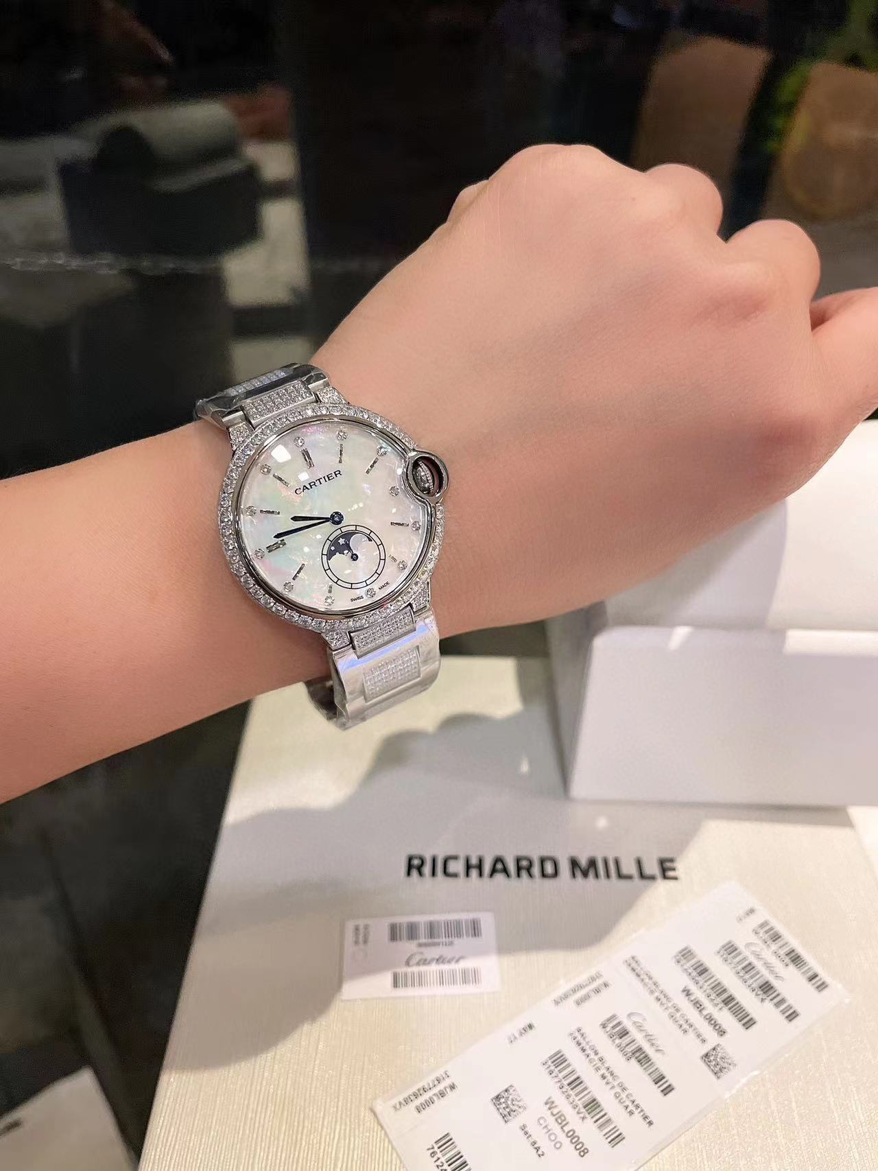 CART1ER 高品質ダイヤモンドスチールバンドレディースウォッチ【50％割引+送料無料】