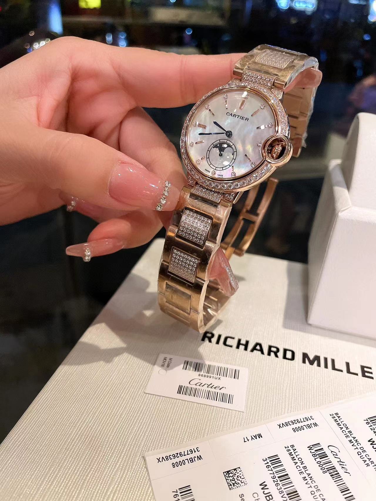 CART1ER 高品質ダイヤモンドスチールバンドレディースウォッチ【50％割引+送料無料】