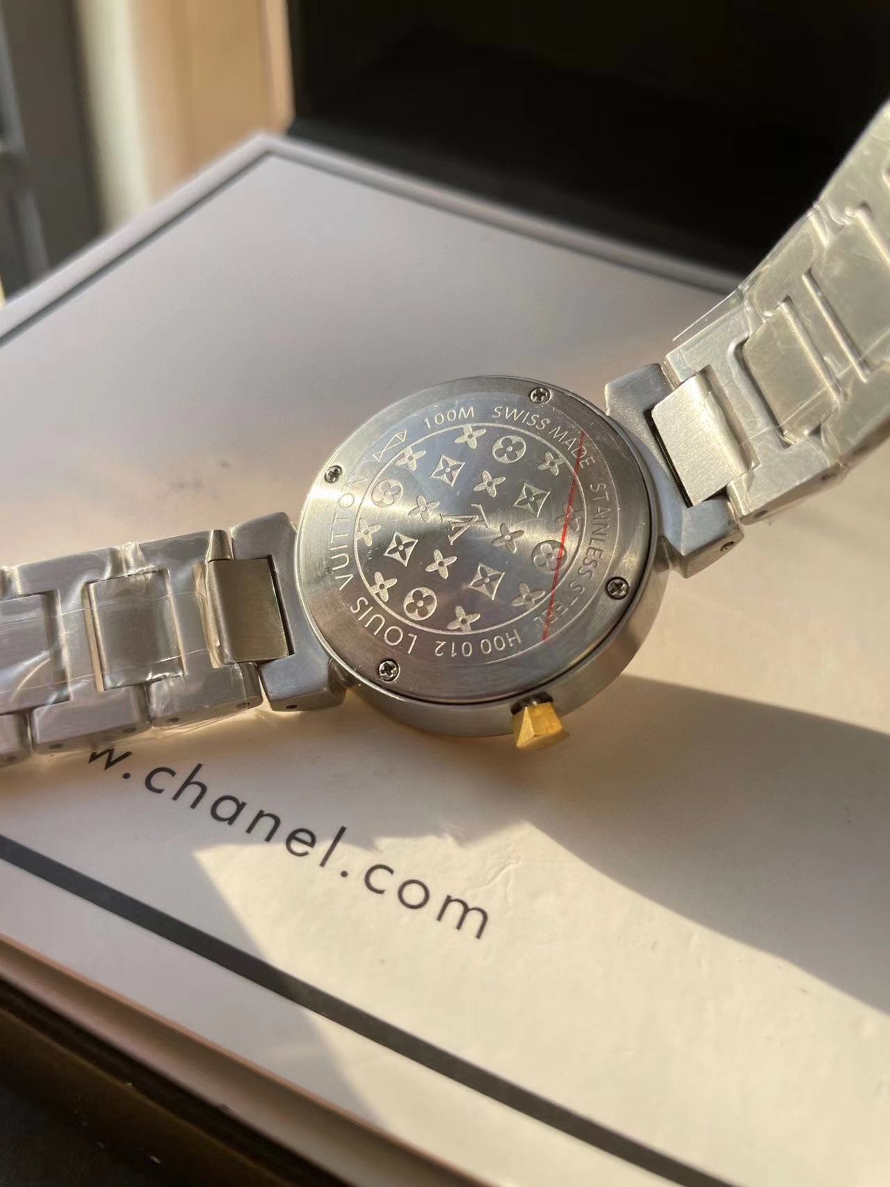 LV ラウンドスチールバンド レディースウォッチ【50％割引+送料無料】