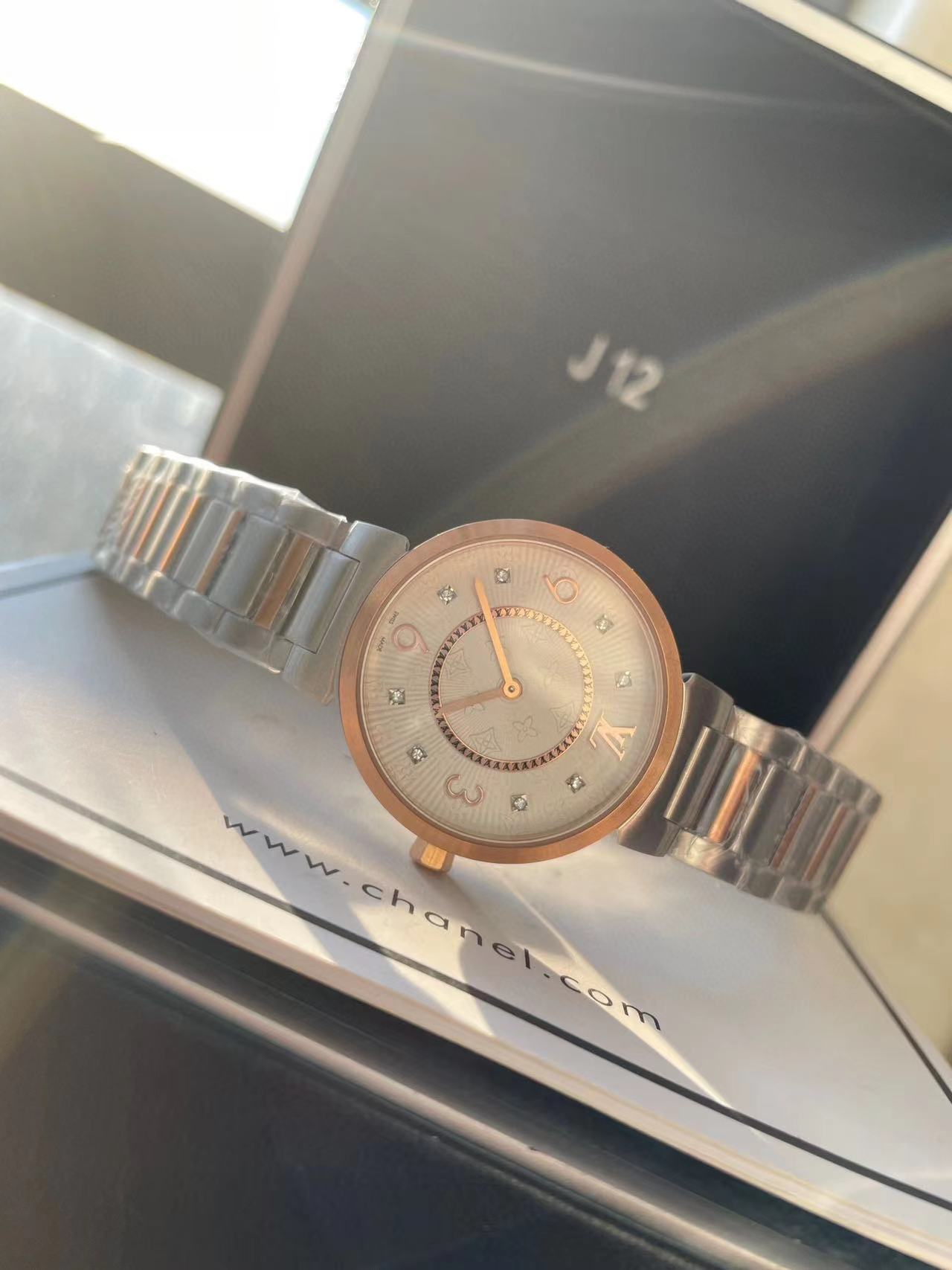 LV ラウンドスチールバンド レディースウォッチ【50％割引+送料無料】