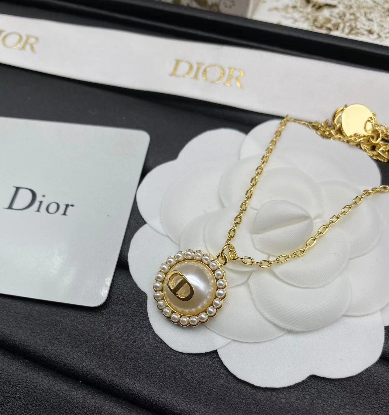 DI0R CD ラウンド パール ネックレス【50％割引+送料無料】