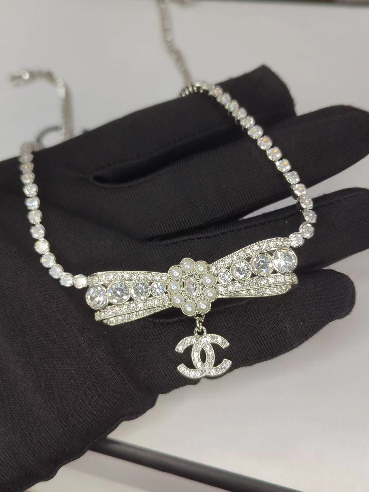 CHANE1 パール ボウ ダイヤモンド ネックレス【50％割引+送料無料】