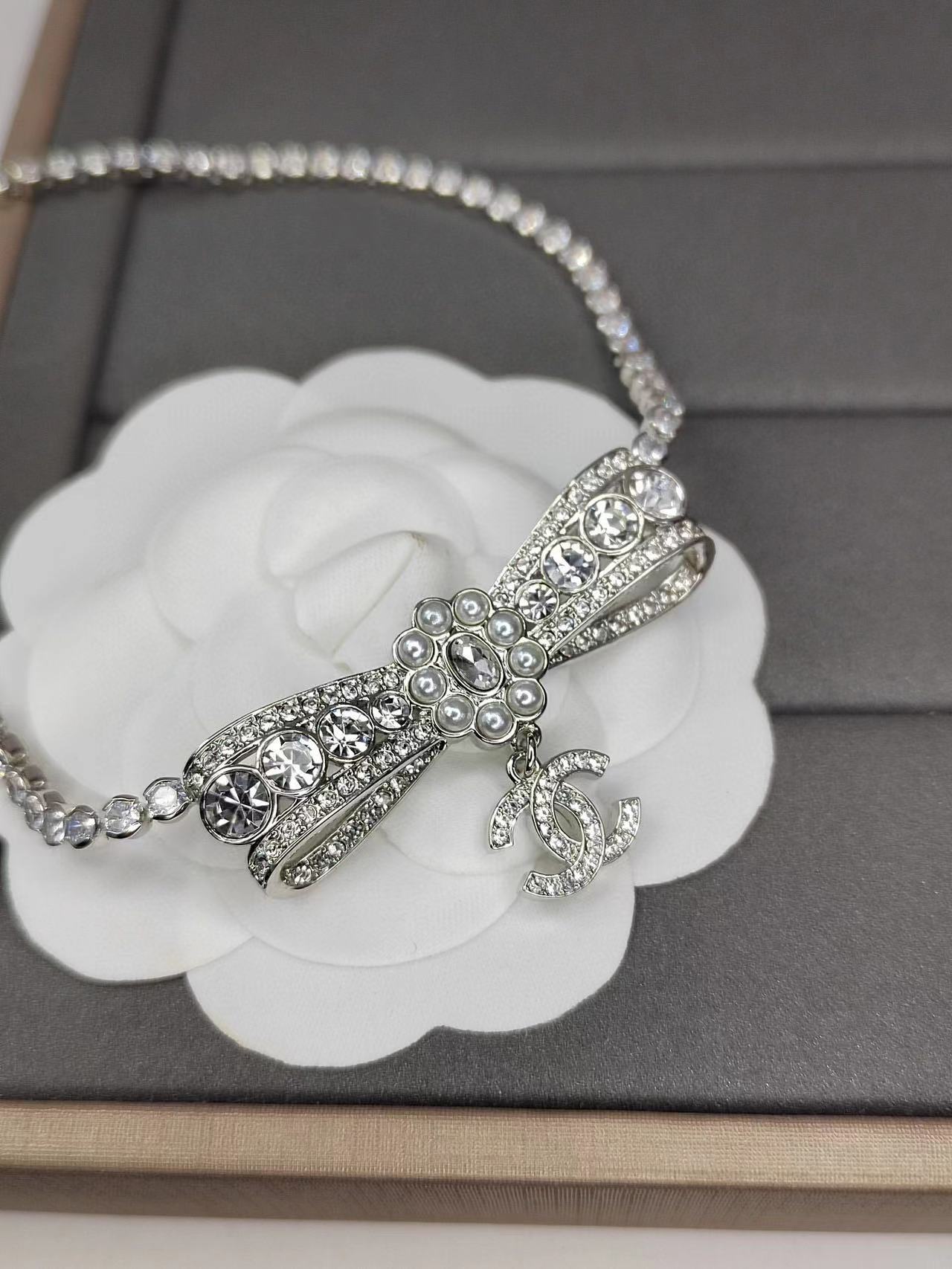 CHANE1 パール ボウ ダイヤモンド ネックレス【50％割引+送料無料】