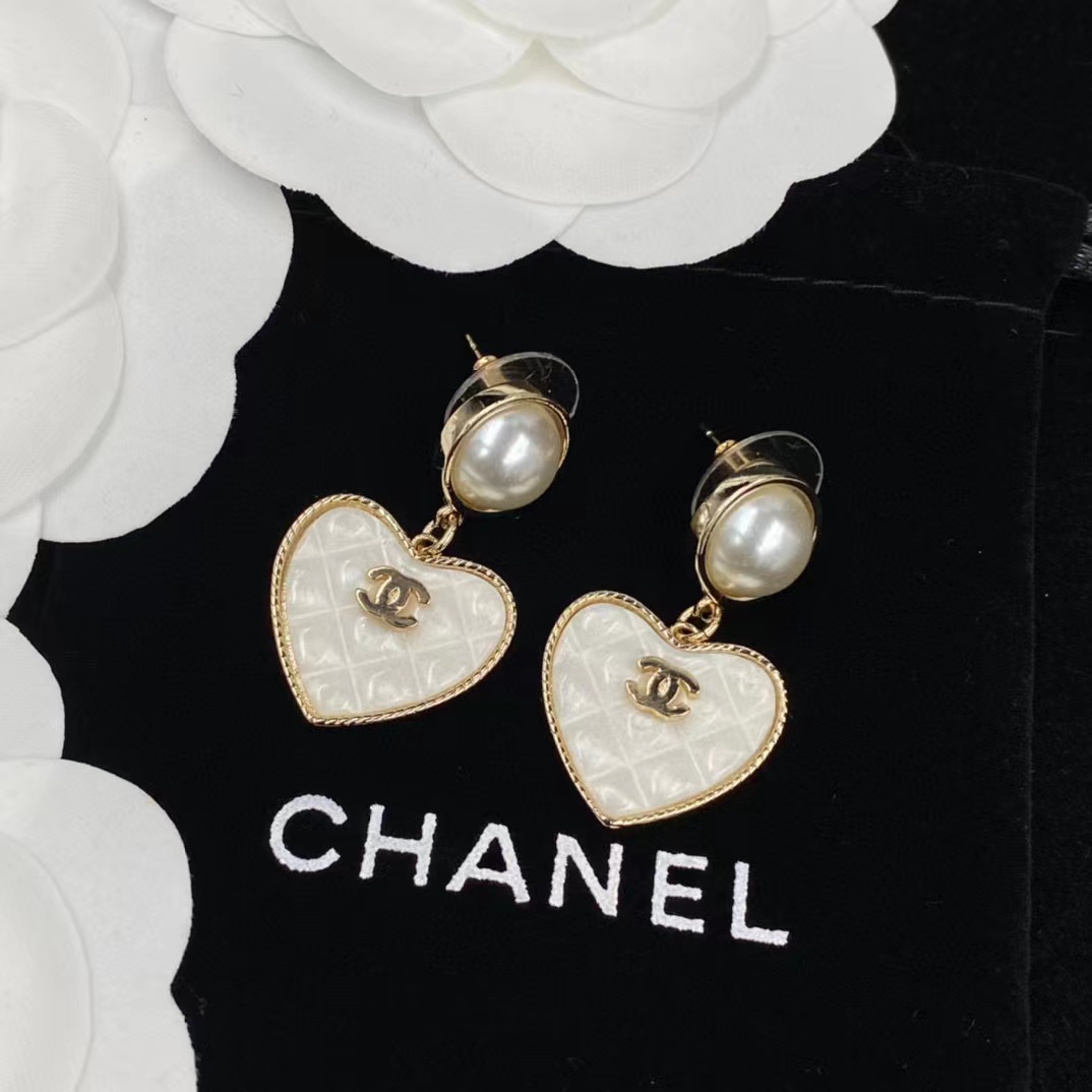 CHANE1 ハートパールピアス【50％割引+送料無料】