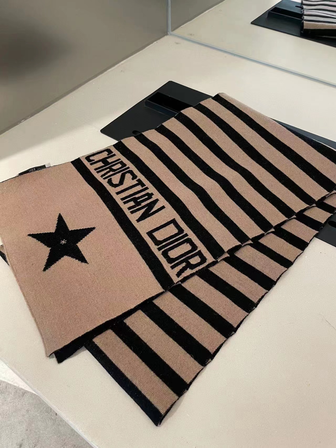 DI0R 五芒星ニットカシミヤスカーフ【50％割引+送料無料】