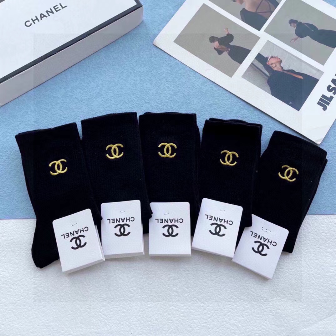 CHANE1 シンプル刺繍スモールロゴカシミヤソックス【50％割引+送料無料】