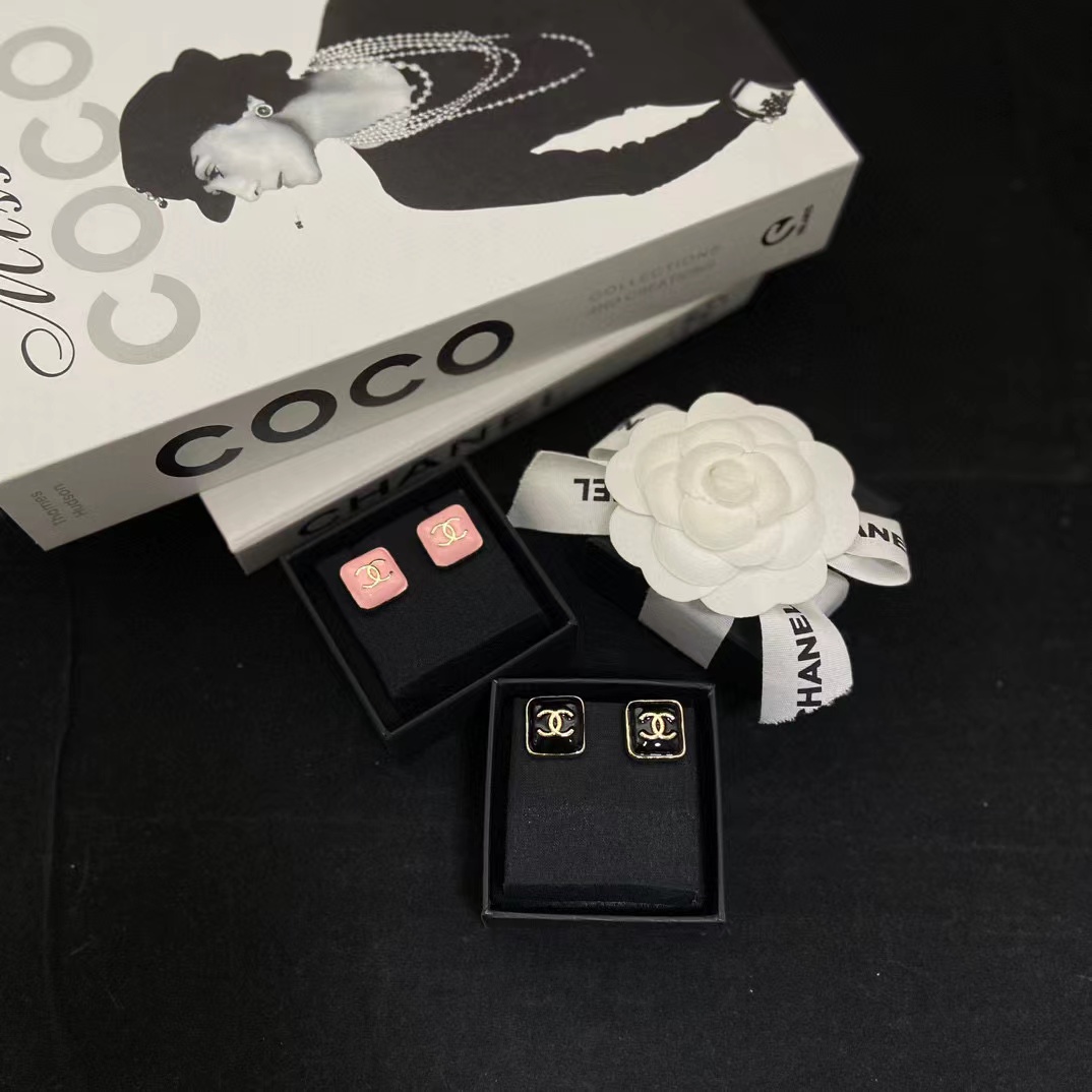 CHANE1 スクエア ダブルC スタッドピアス【50％割引+送料無料】