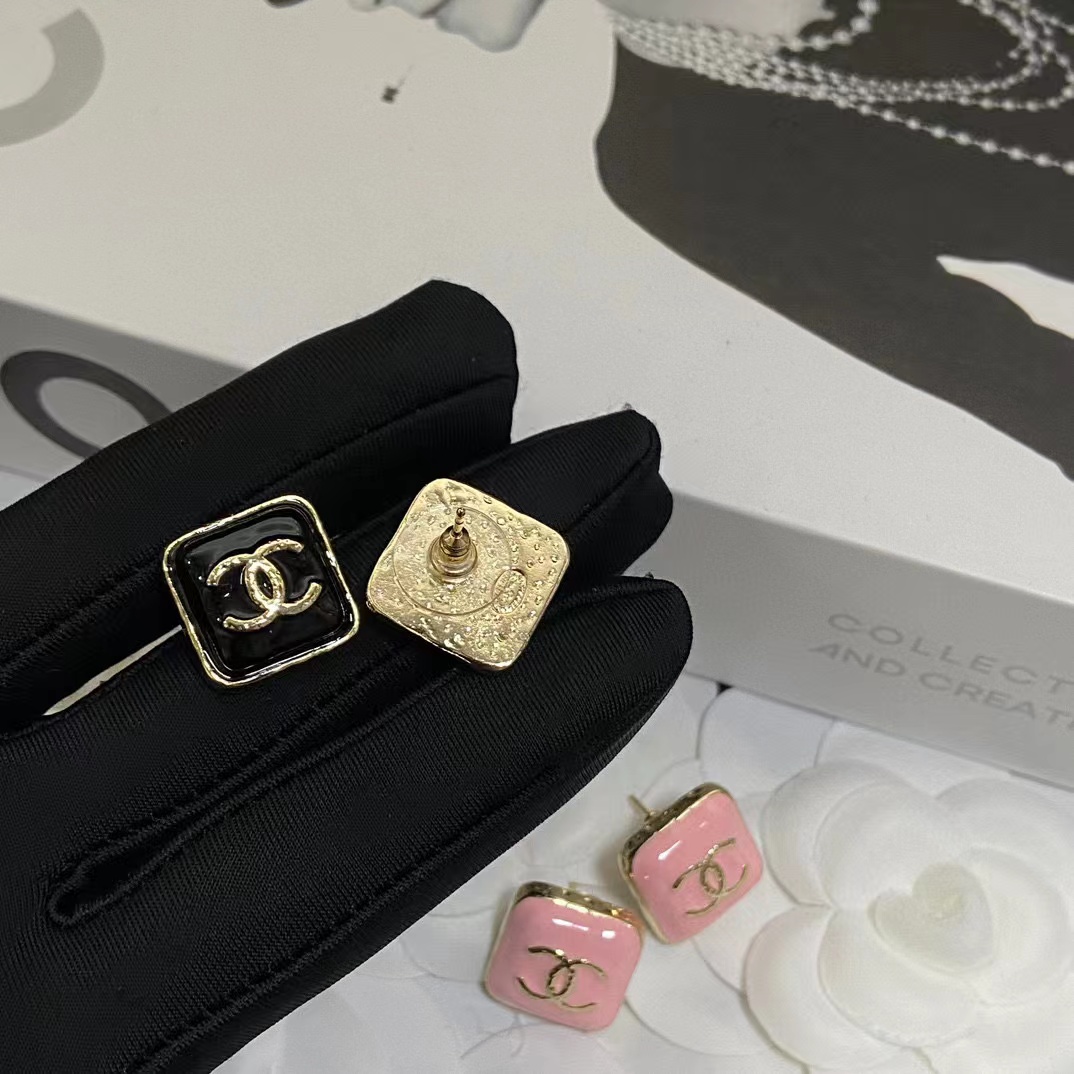 CHANE1 スクエア ダブルC スタッドピアス【50％割引+送料無料】