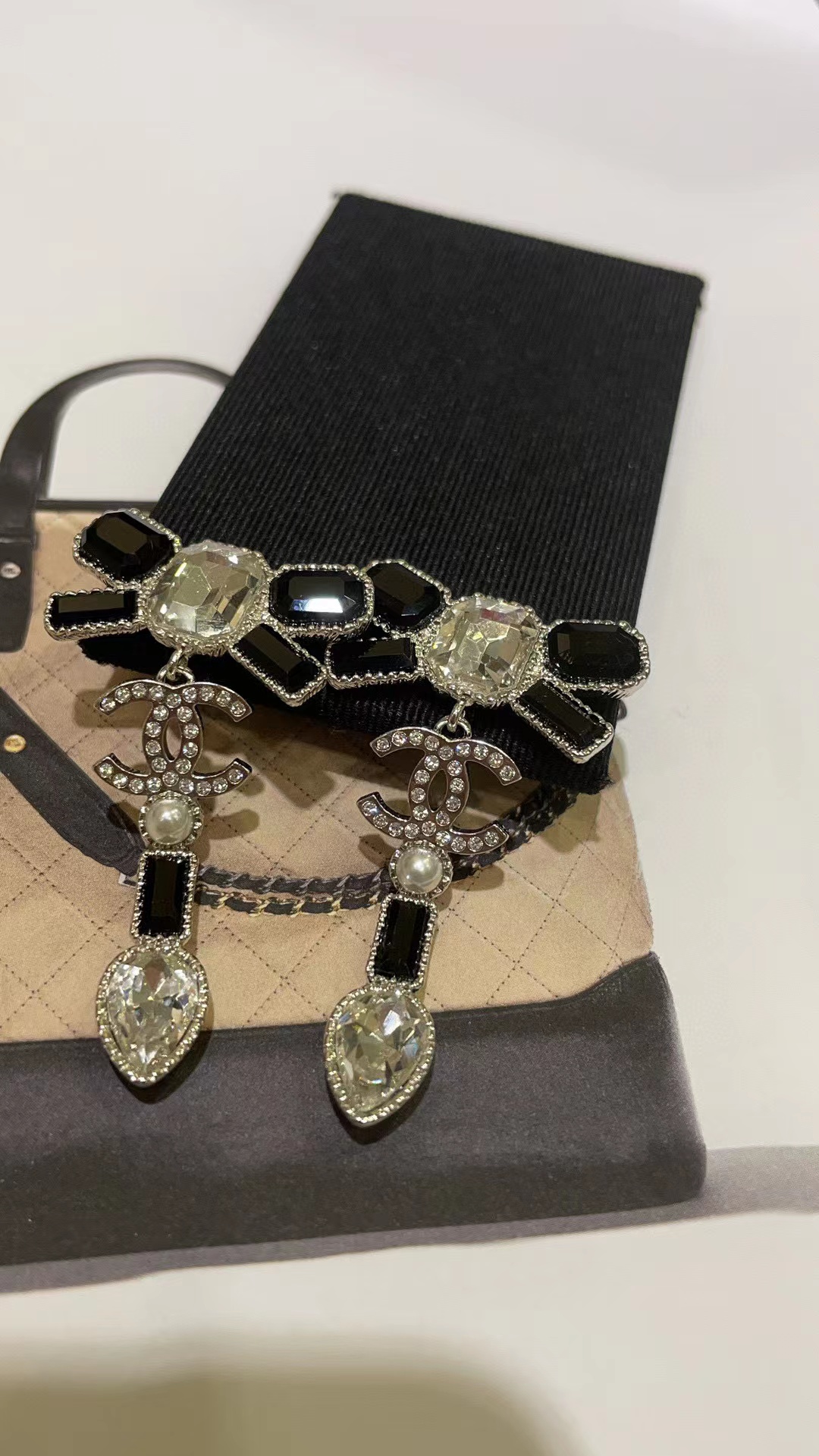 CHANE1 白黒ダブルCパールイヤリング【50％割引+送料無料】