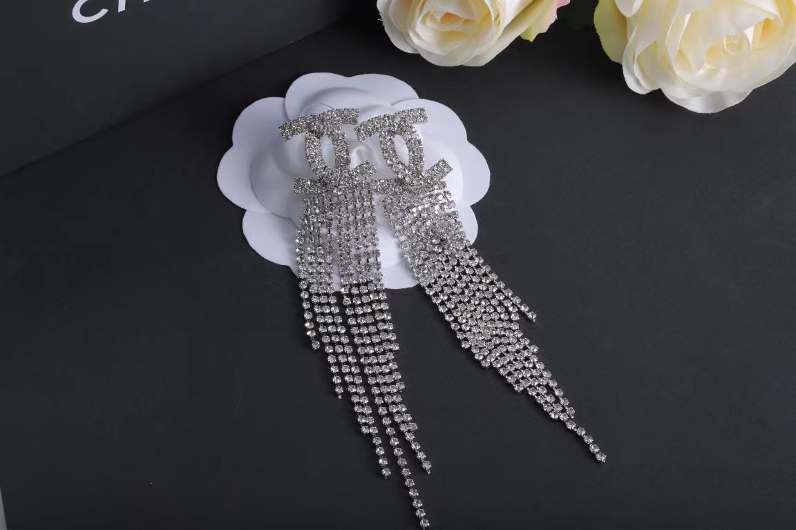 CHANE1 ダブルC ダイヤモンド タッセル イヤリング【50％割引+送料無料】