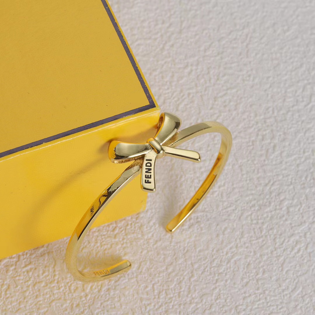 FEND1 ボウブレスレット【50％割引+送料無料】