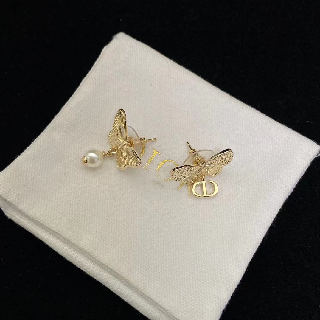 DI0R バタフライ CD ピアス【50％割引+送料無料】