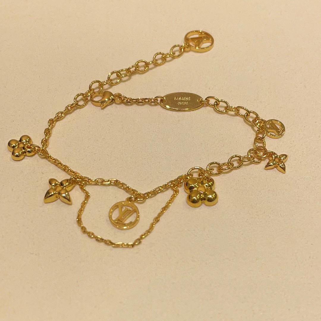 LV 四つ葉のクローバー ブレスレット【50％割引+送料無料】