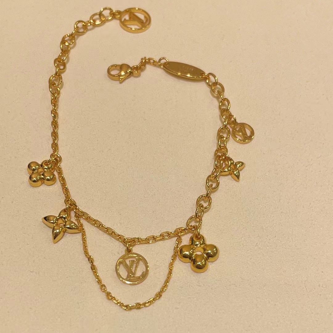 LV 四つ葉のクローバー ブレスレット【50％割引+送料無料】