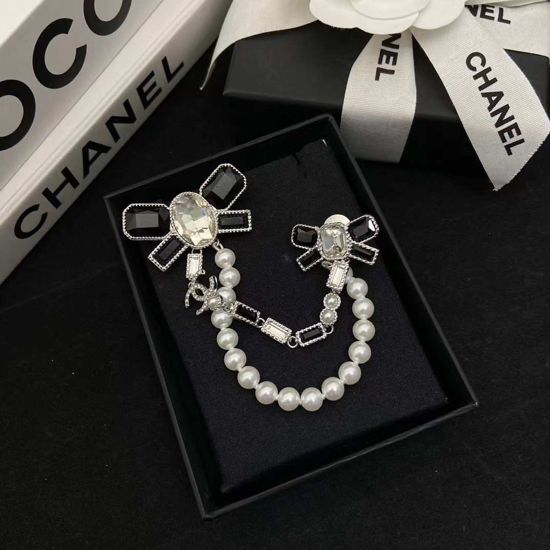 CHANE1 白黒ダイヤモンドブローチ【50％割引+送料無料】