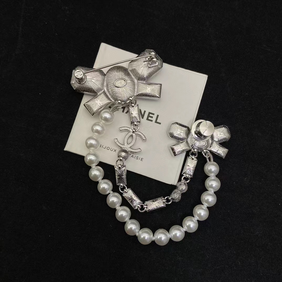 CHANE1 白黒ダイヤモンドブローチ【50％割引+送料無料】