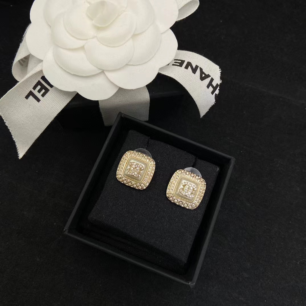 CHANE1 ダブルC スクエア イヤリング【50％割引+送料無料】