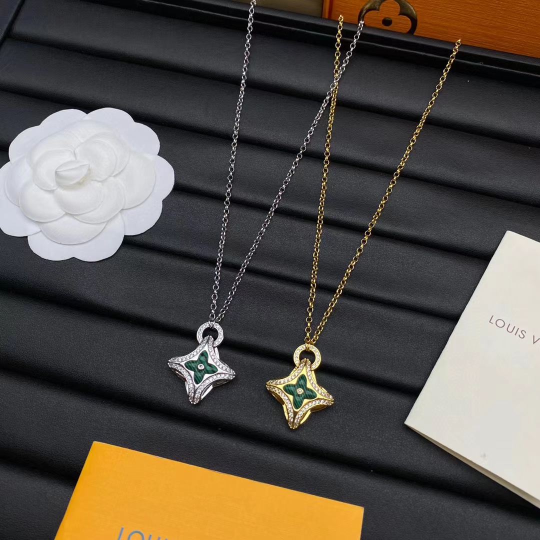 LV 四つ葉のクローバー ネックレス【50％割引+送料無料】