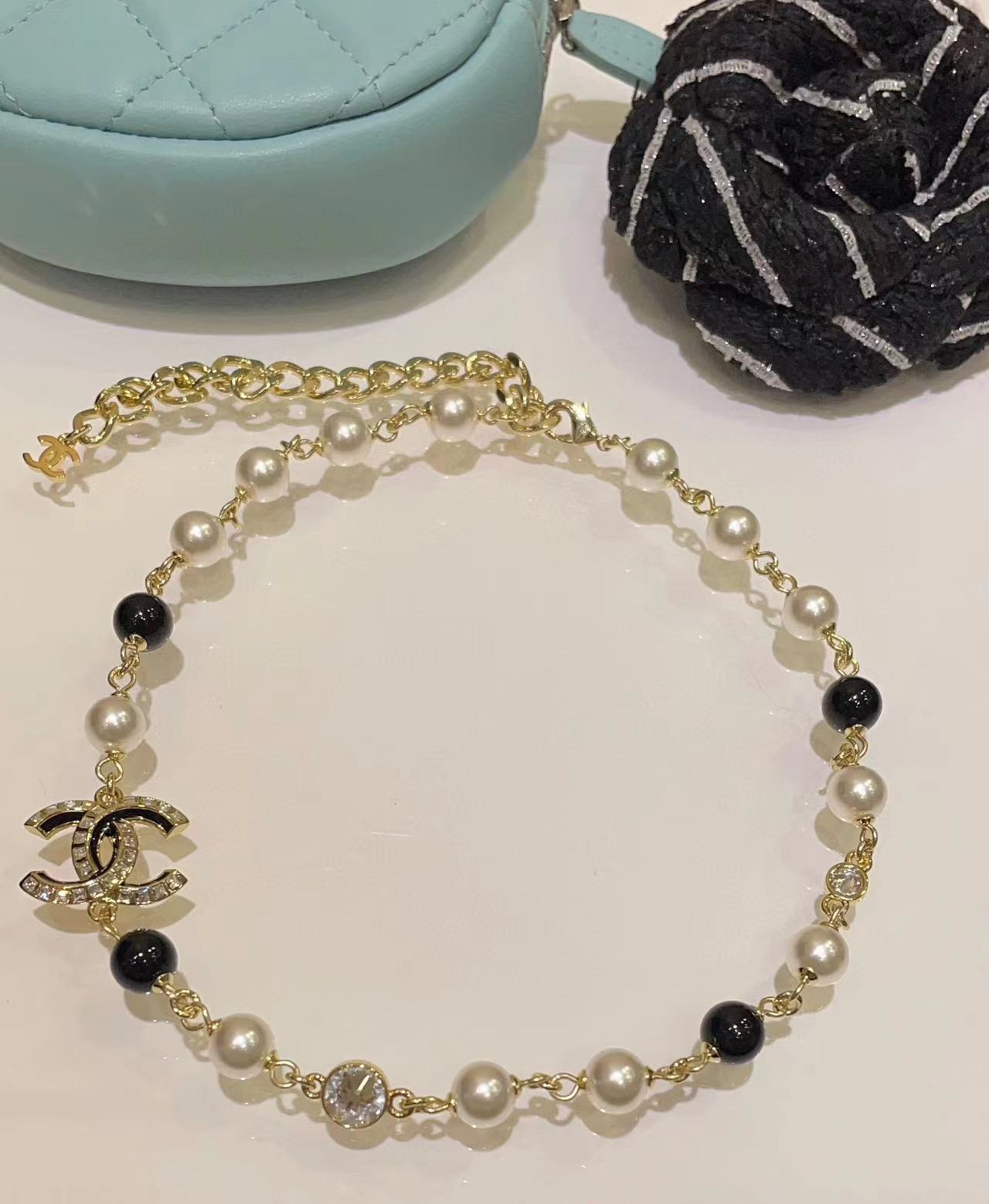 CHANE1 エナメル ダブルC ラインストーン パール イヤリング+ネックレス 2点セット【50％割引+送料無料】