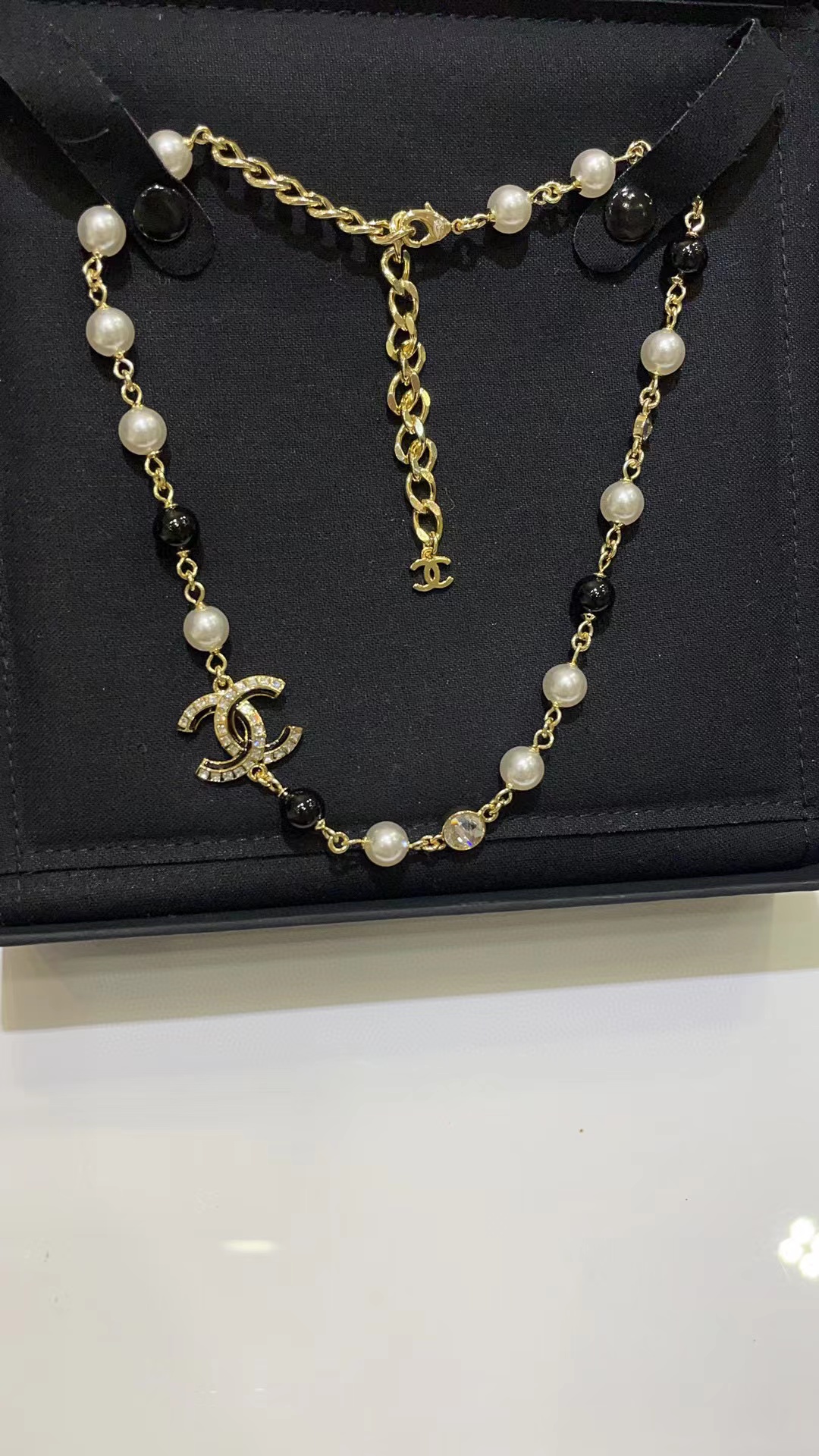 CHANE1 エナメル ダブルC ラインストーン パール イヤリング+ネックレス 2点セット【50％割引+送料無料】