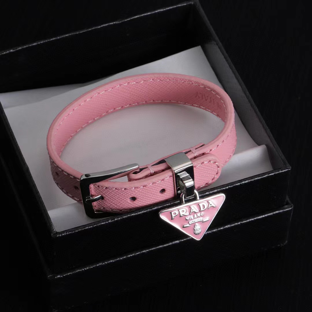 PR4DA トライアングルロゴ リストバンド【50％割引+送料無料】