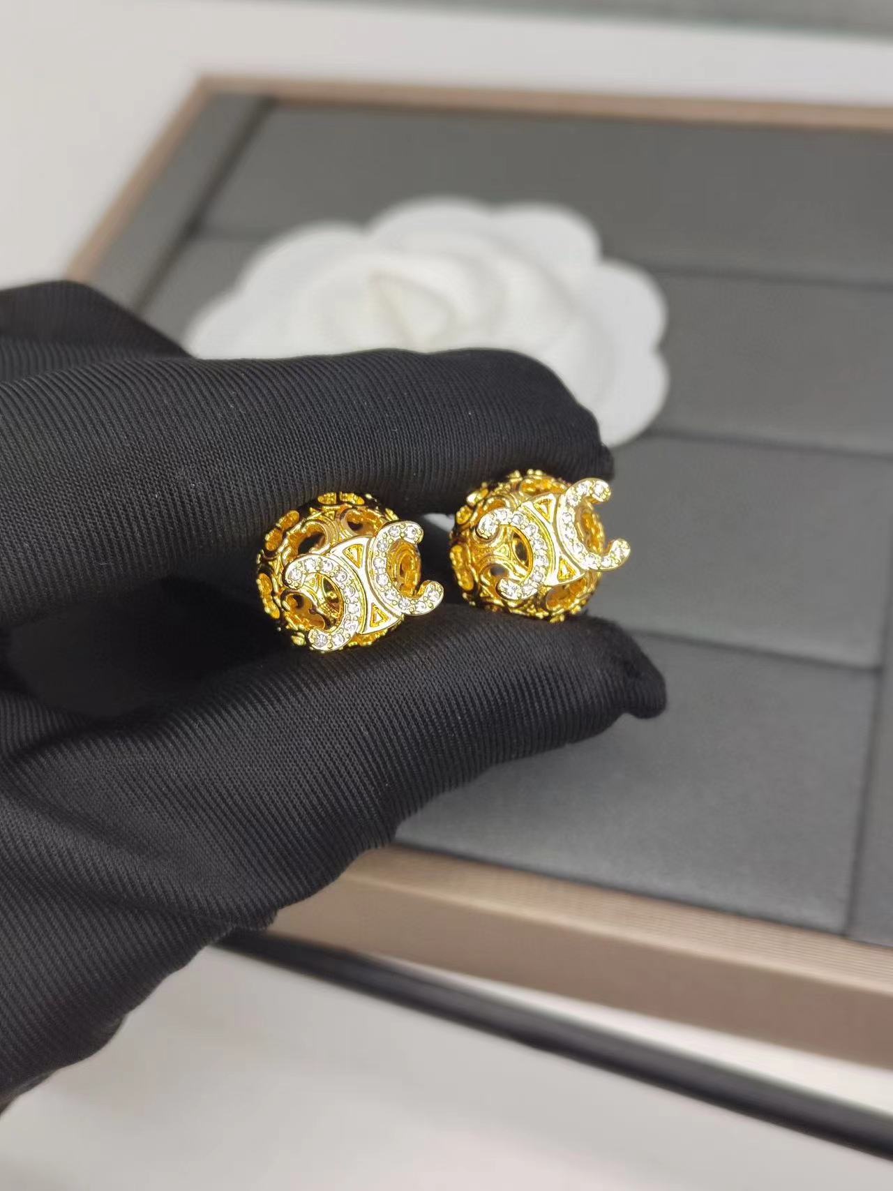 CEL1NE 凱旋門 ダイヤモンド スタッド ピアス【50％割引+送料無料】