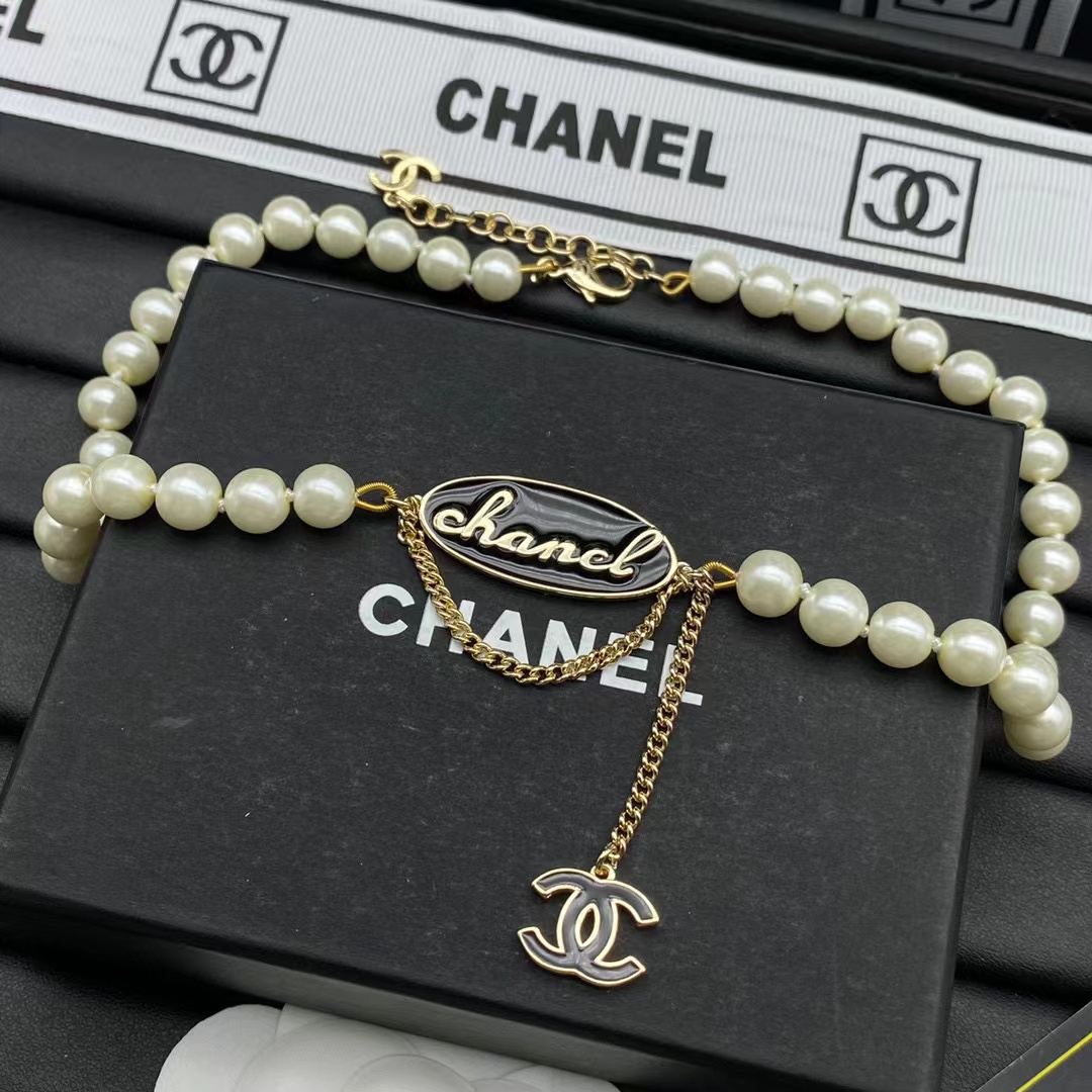 CHANE1 パールロゴネックレス【50％割引+送料無料】